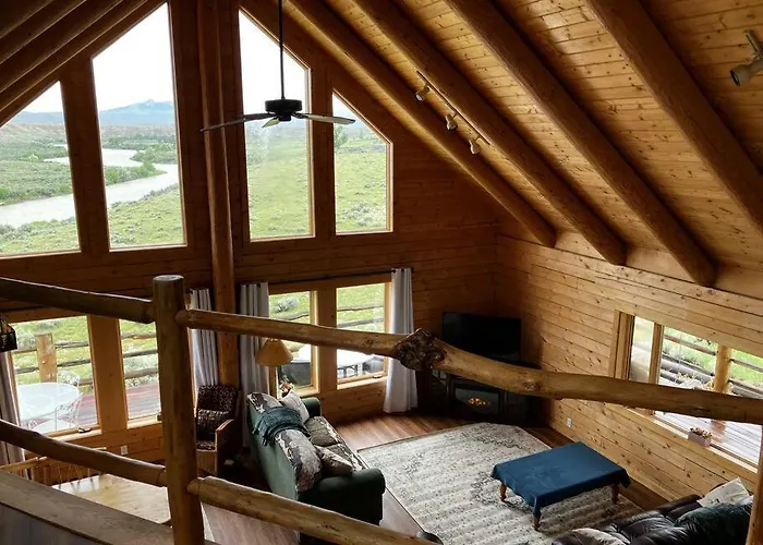 Yellowstone River! Mountain Views! Holiday home Clark